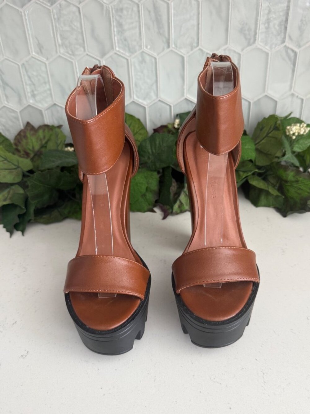 Brown Platform Chunky Block Heel Sandals With Rear Zipper Size 6.5 Faux Leather